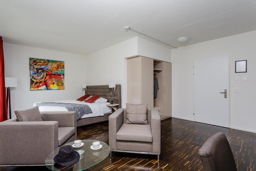 Swiss Star Home Illnau-Effretikon Екстериор снимка