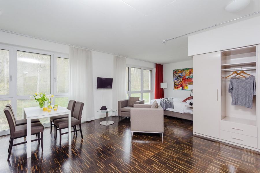 Swiss Star Home Illnau-Effretikon Екстериор снимка